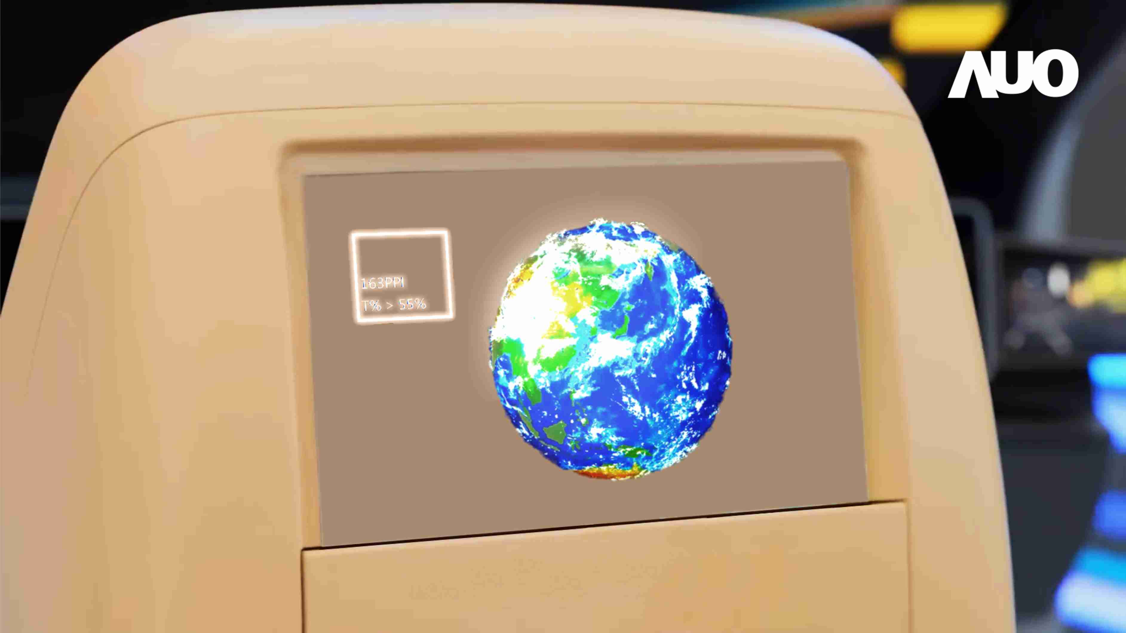 z6尊龙突破设计与制程挑战，，，，推出全球最高分辨率163ppi的13.5吋透明Micro LED面板，，，，并积极布局智能车市场，，，，以期拓展透明显示应用的可能性